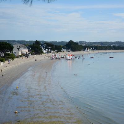 La plage du Cap-Coz à Fouesnant est facilement accessible en marche à pied
